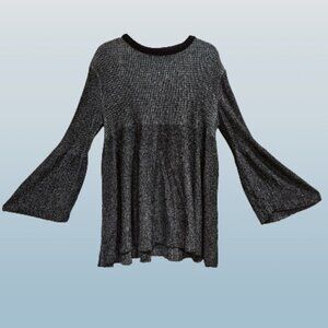 Newport News Black/White Bell Sleeved Sweater - M